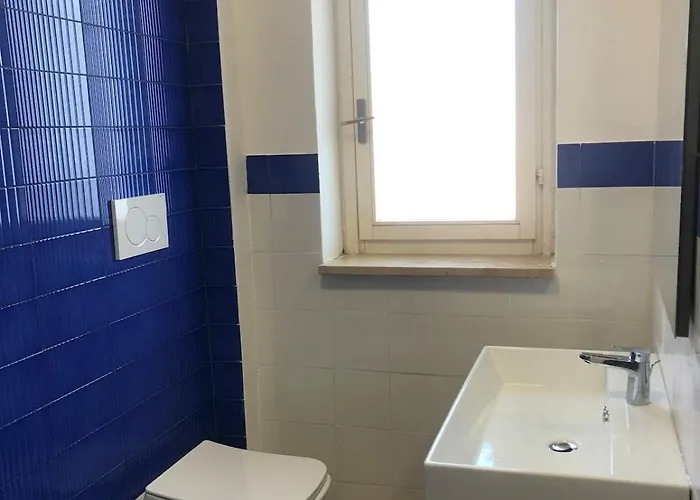 Nyaraló Sasa *